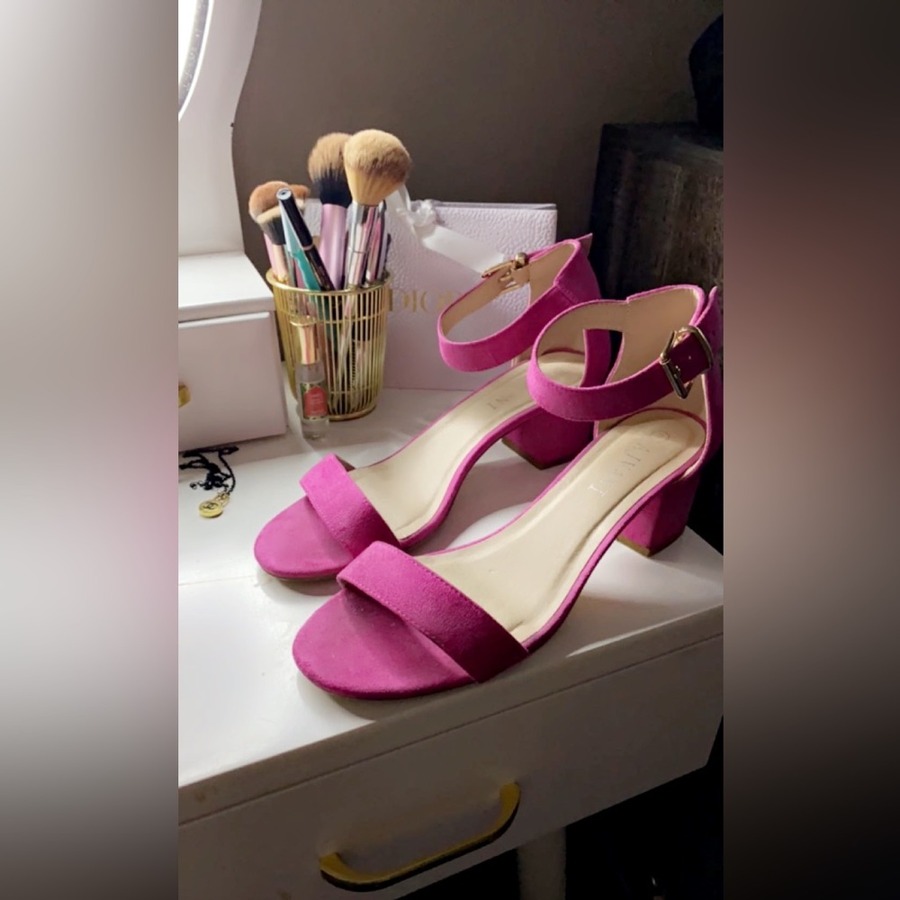 Pink heels